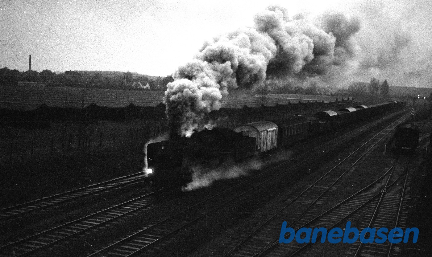 R-maskine med godstog til Fredericia R-maskine med godstog til Fredericia