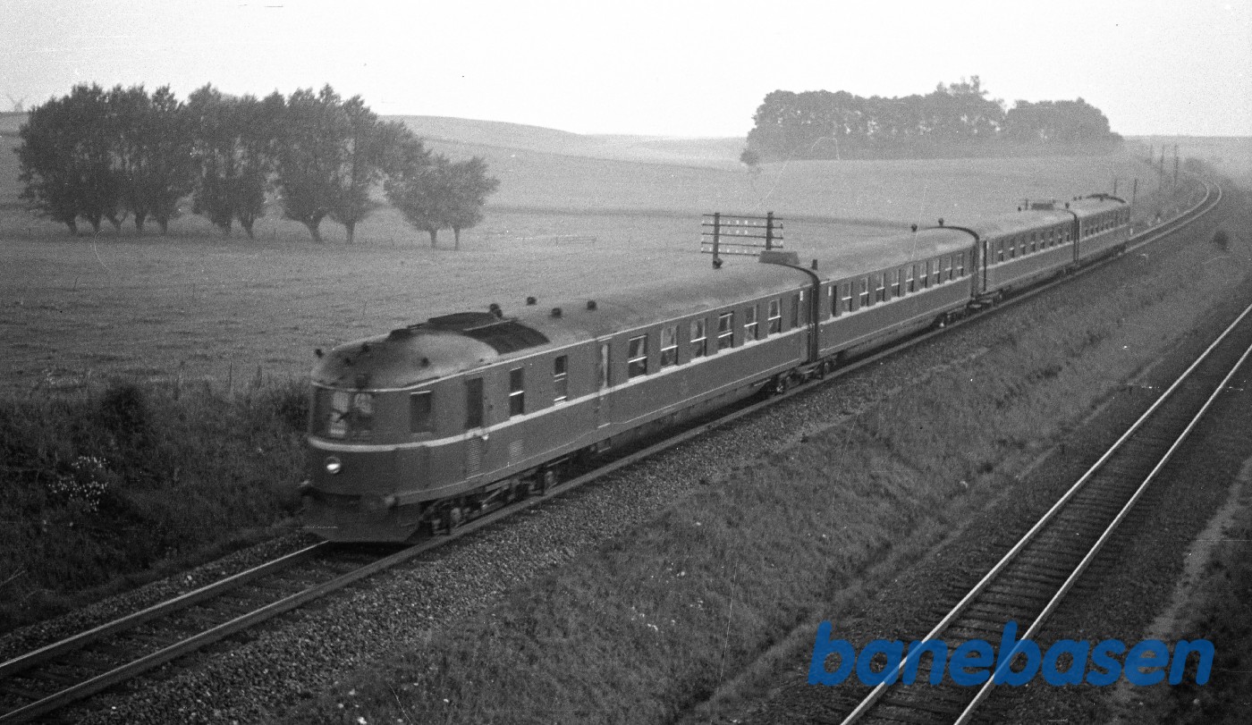 MB-lyntog mod Odense ved Elmelund MB-lyntog mod Odense ved Elmelund