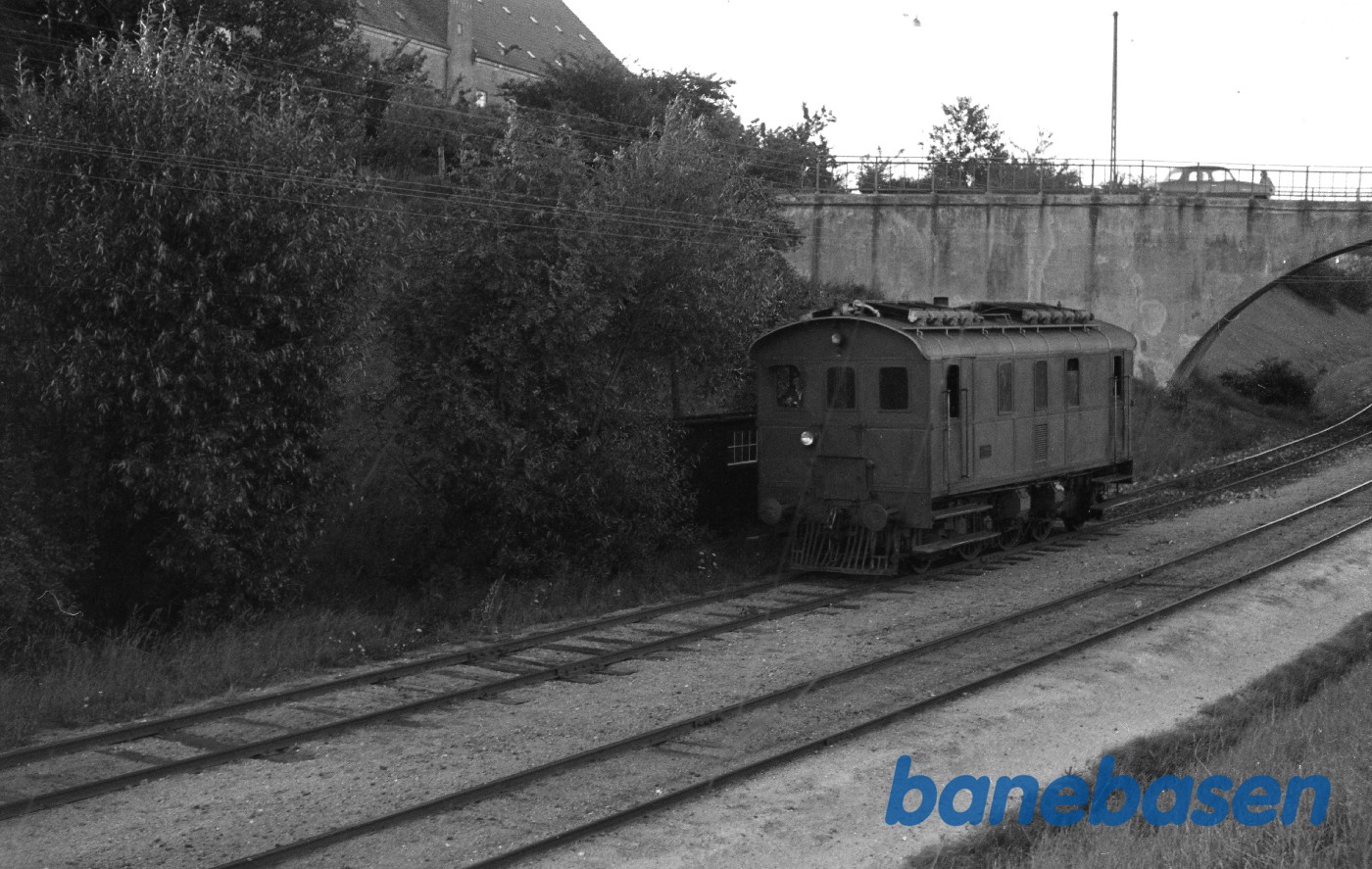 MV 10 som tom maskine på vej til Haustrups fabrikker MV 10 som tom maskine på vej til Haustrups fabrikker