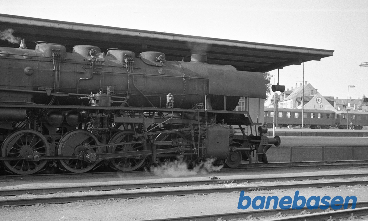 N 209 gangtøj højre side N 209 gangtøj højre side