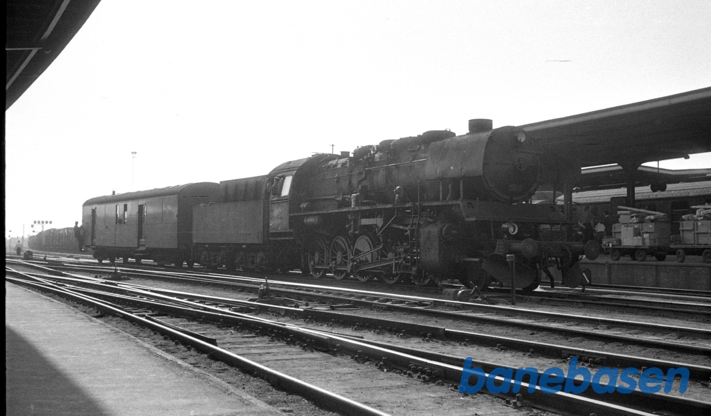 N 209 rangerer med DJ-vogn N 209 rangerer med DJ-vogn