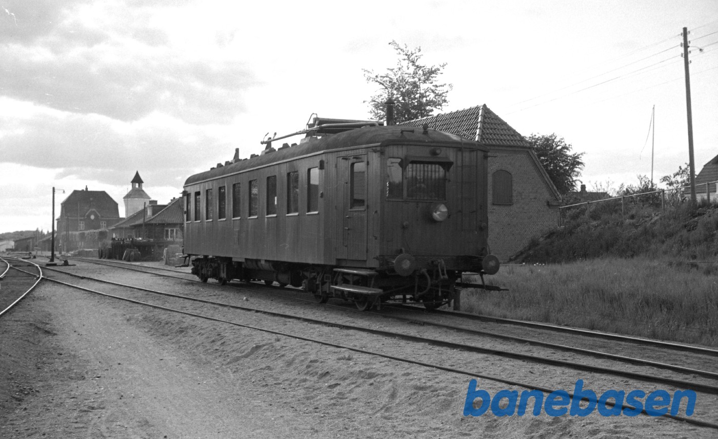 MH-motorvogn til Bogense under udkørsel MH-motorvogn til Bogense under udkørsel