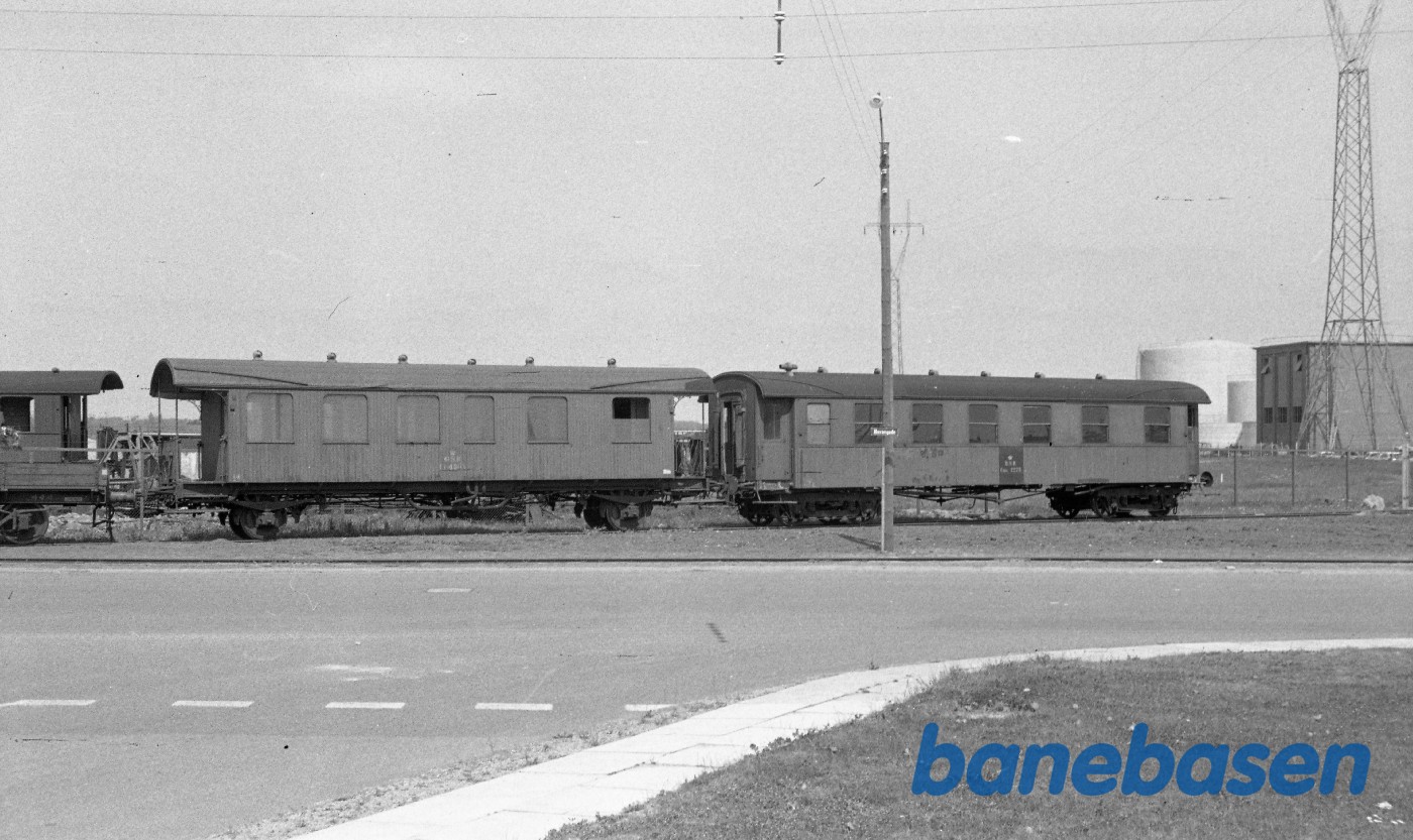 CV 4305 + CML 2273 CV 4305 + CML 2273