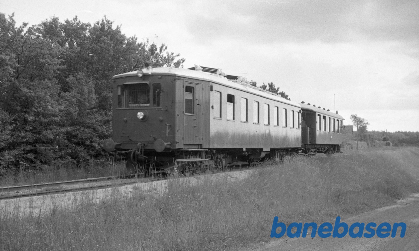 MH 8 + DE 34 til Odense, kort før Snapind MH 8 + DE 34 til Odense, kort før Snapind