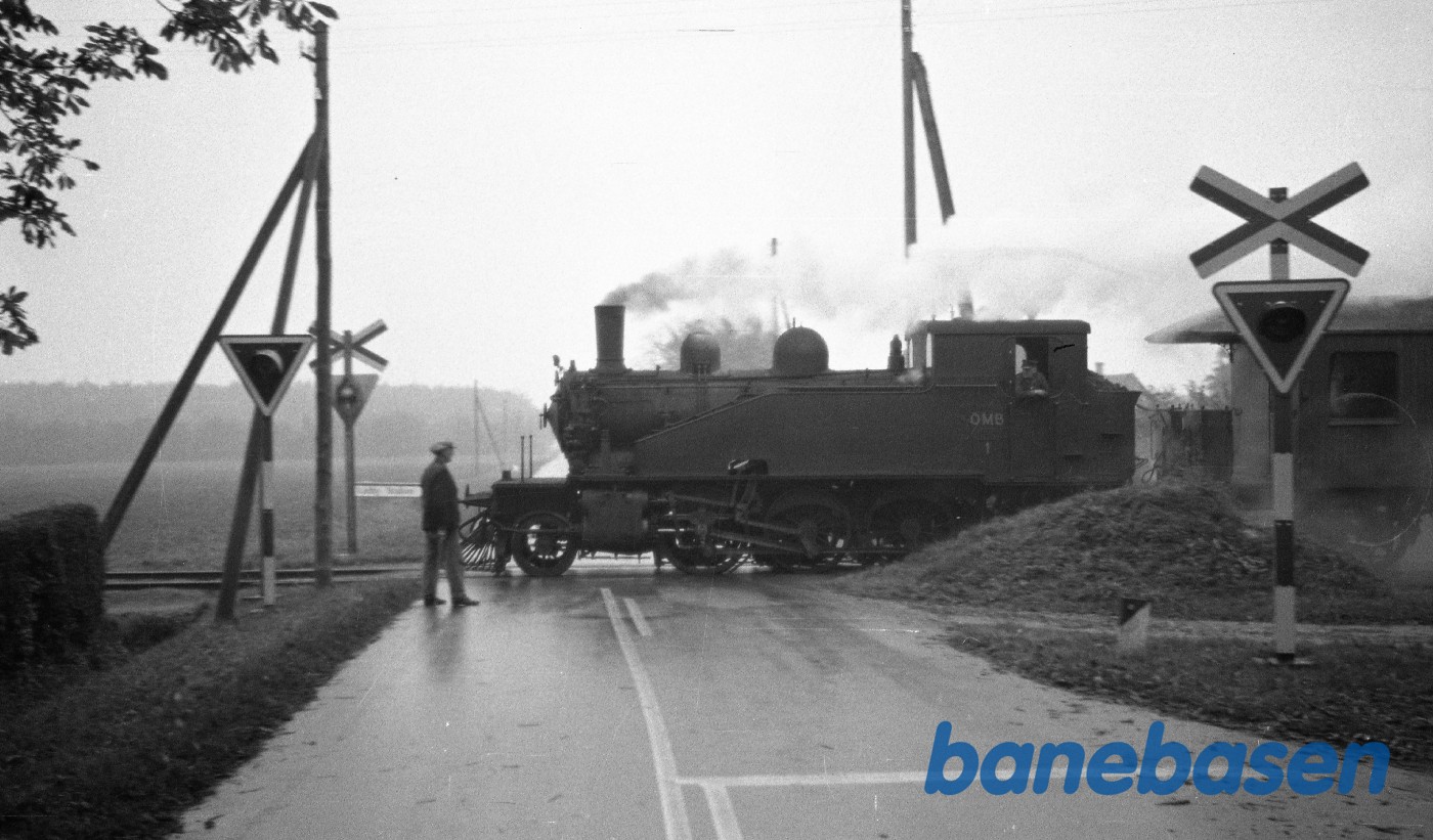 OMB 1 rangerer med godstog OMB 1 rangerer med godstog