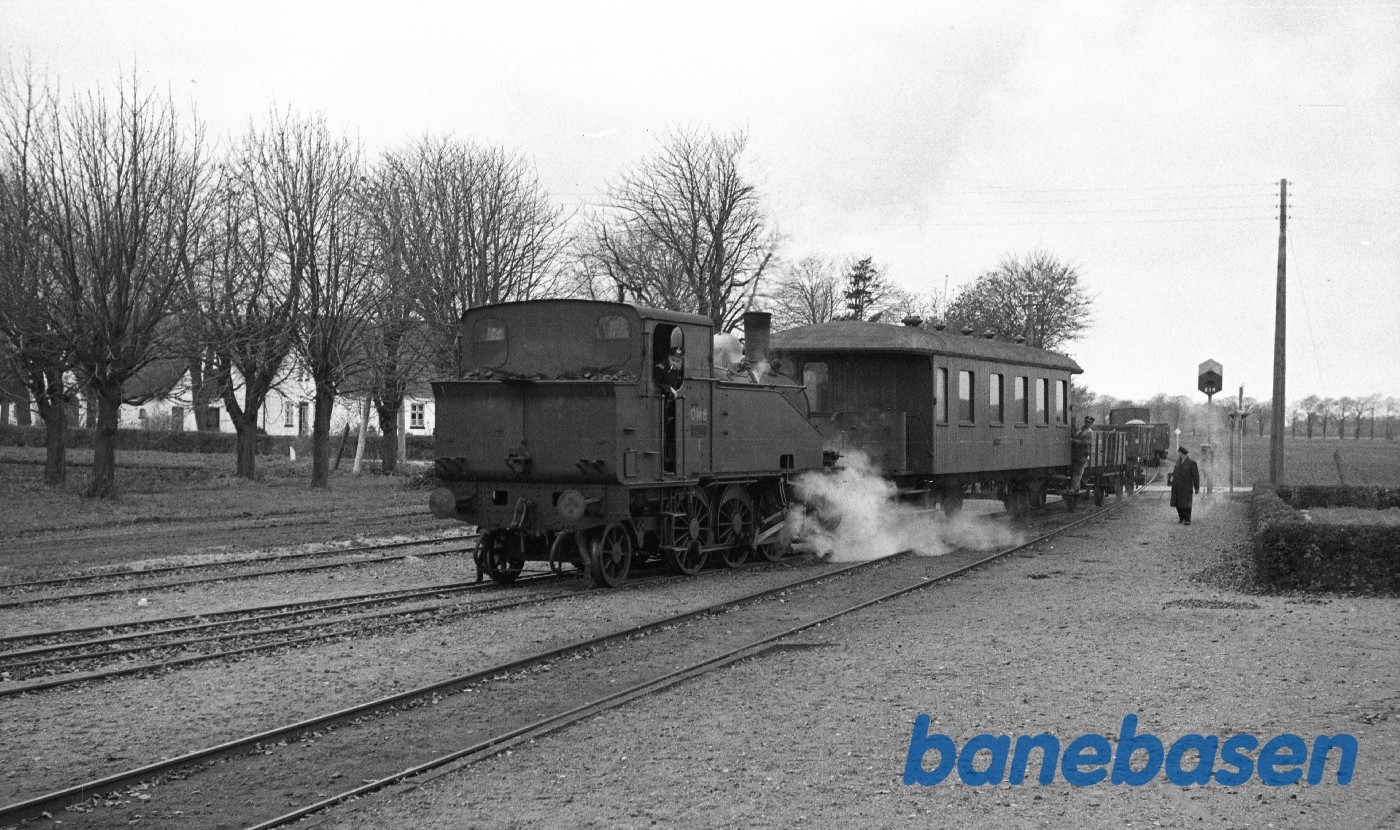 OMB 1 rangerer med godstog OMB 1 rangerer med godstog