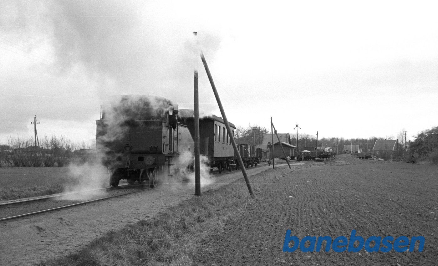 OMB 1 rangerer med godstog OMB 1 rangerer med godstog