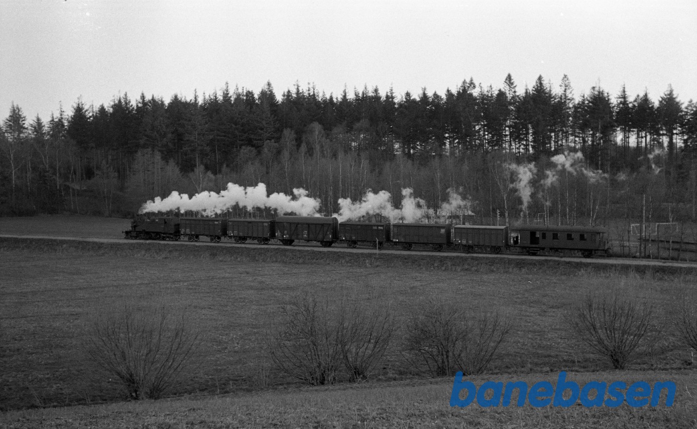 Damplokomotiv nr. 1 med godstog til Odense, mellem Morud og Langesø Damplokomotiv nr. 1 med godstog til Odense, mellem Morud og Langesø