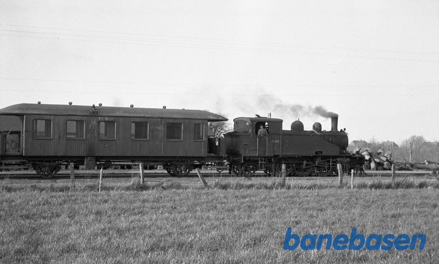 Damplokomotiv nr. 1 + B 1 Damplokomotiv nr. 1 + B 1