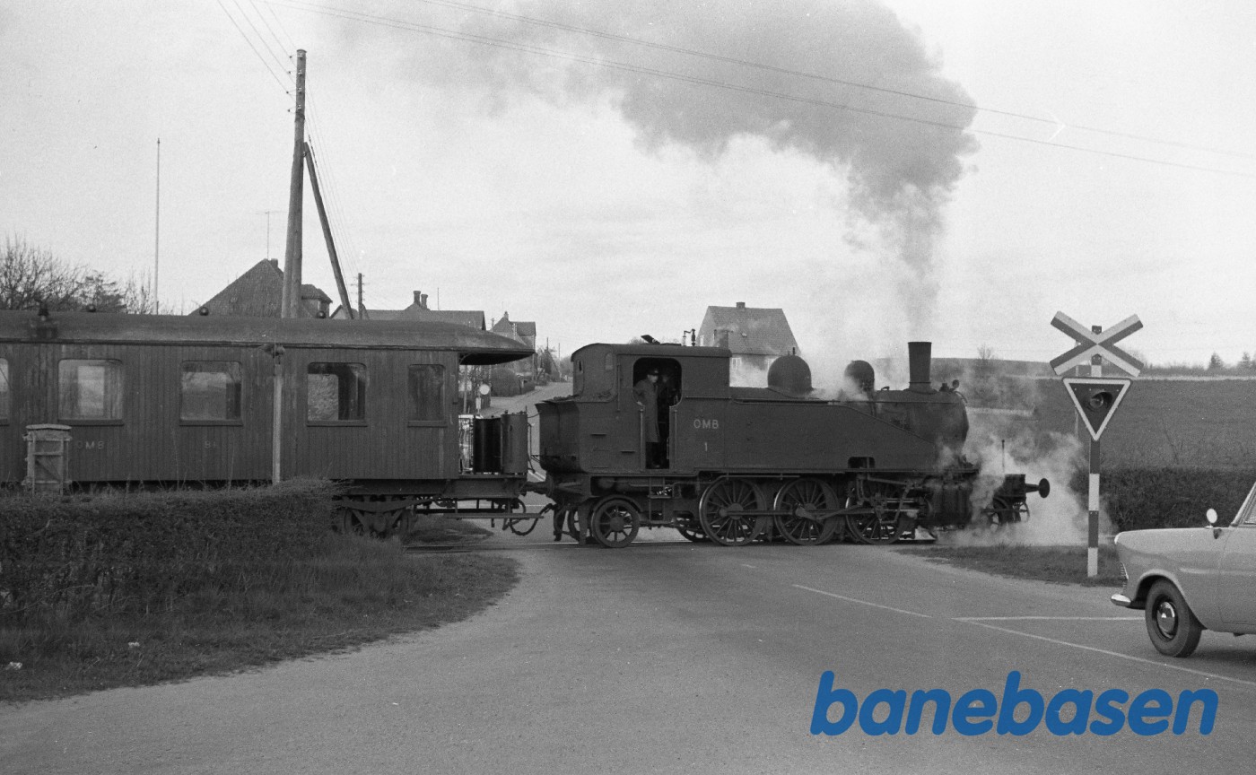 Damplokomotiv nr. 1 rangerer med godstog Damplokomotiv nr. 1 rangerer med godstog