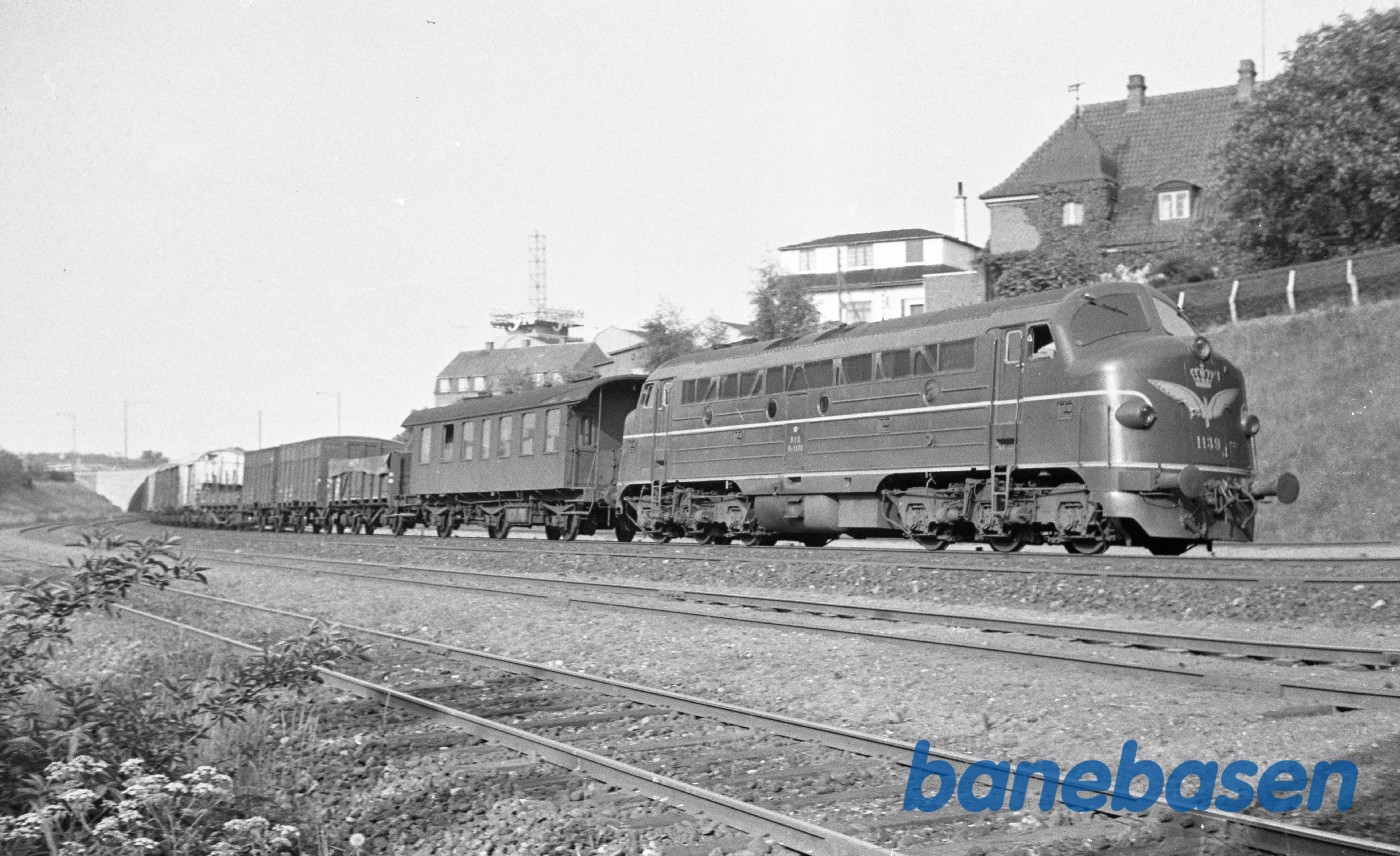MY 1139 med godstog under udkørsel mod Fredericia MY 1139 med godstog under udkørsel mod Fredericia