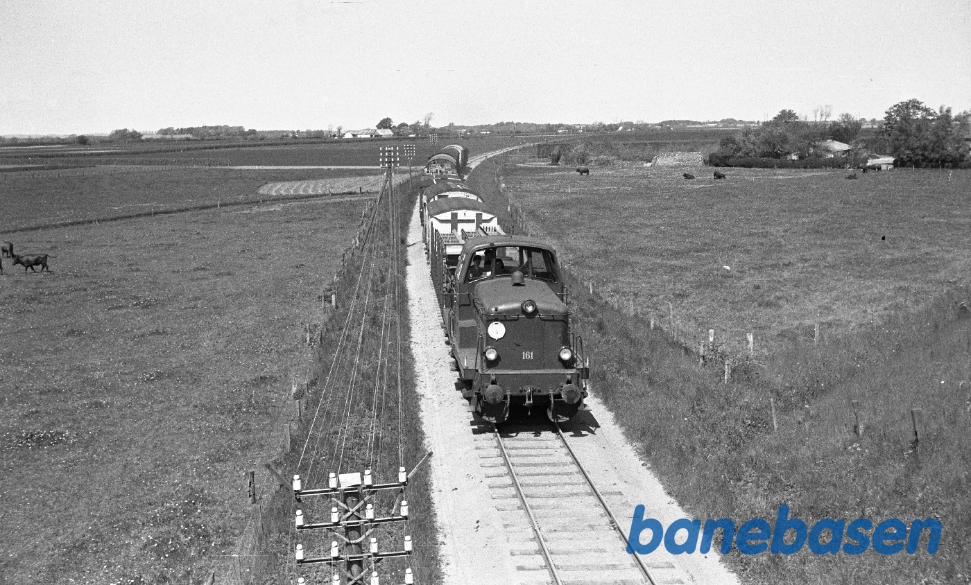 MT 161 med godstog til Svendborg ved Årslev MT 161 med godstog til Svendborg ved Årslev