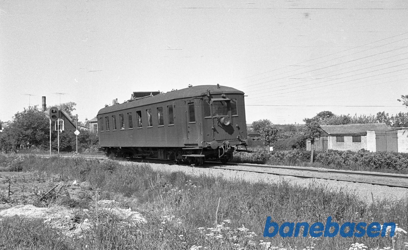 MH 1 på vej til Brenderup, kort efter Bogense MH 1 på vej til Brenderup, kort efter Bogense
