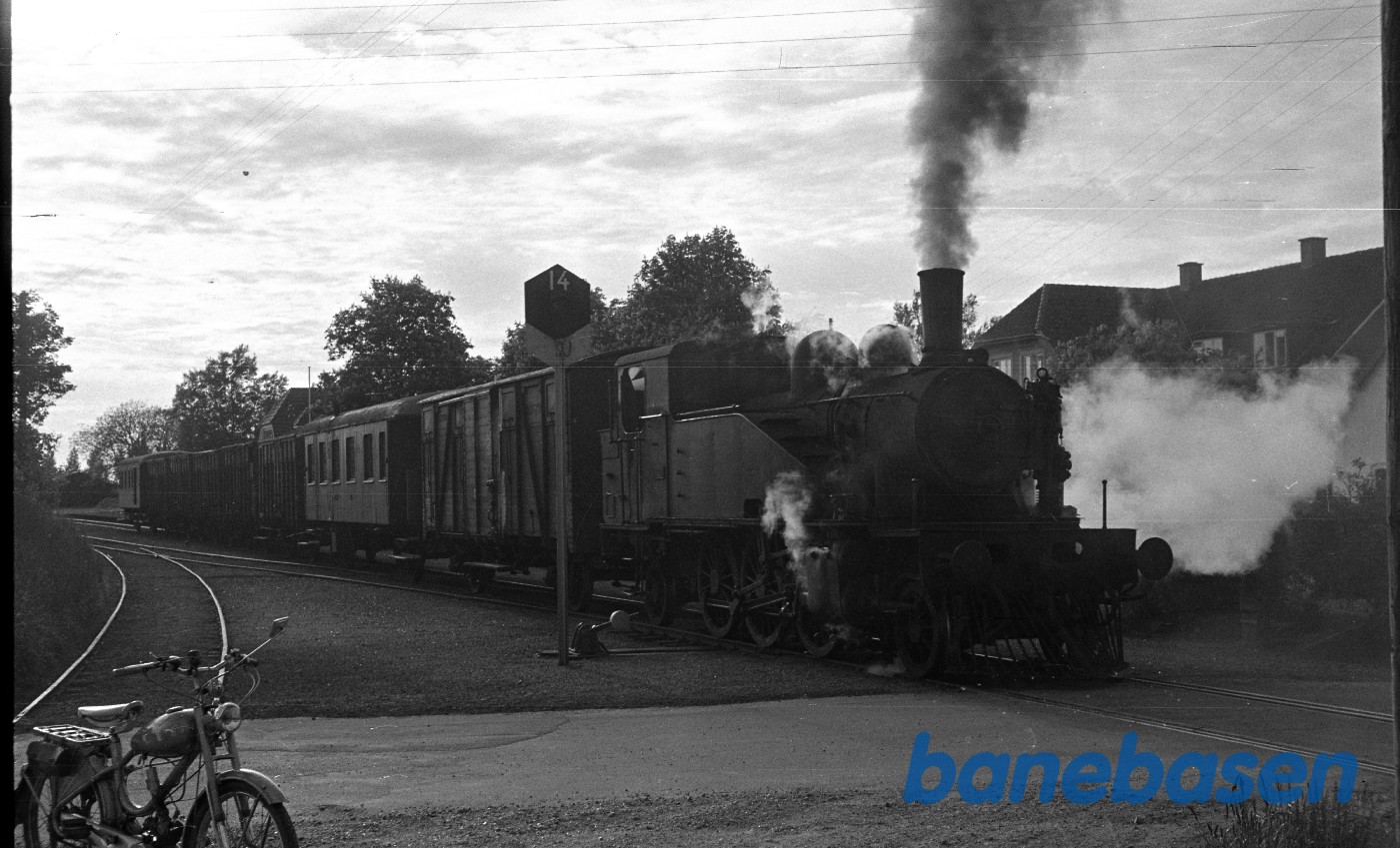 OKMJ nr. 15 med godstog til Odense OKMJ nr. 15 med godstog til Odense