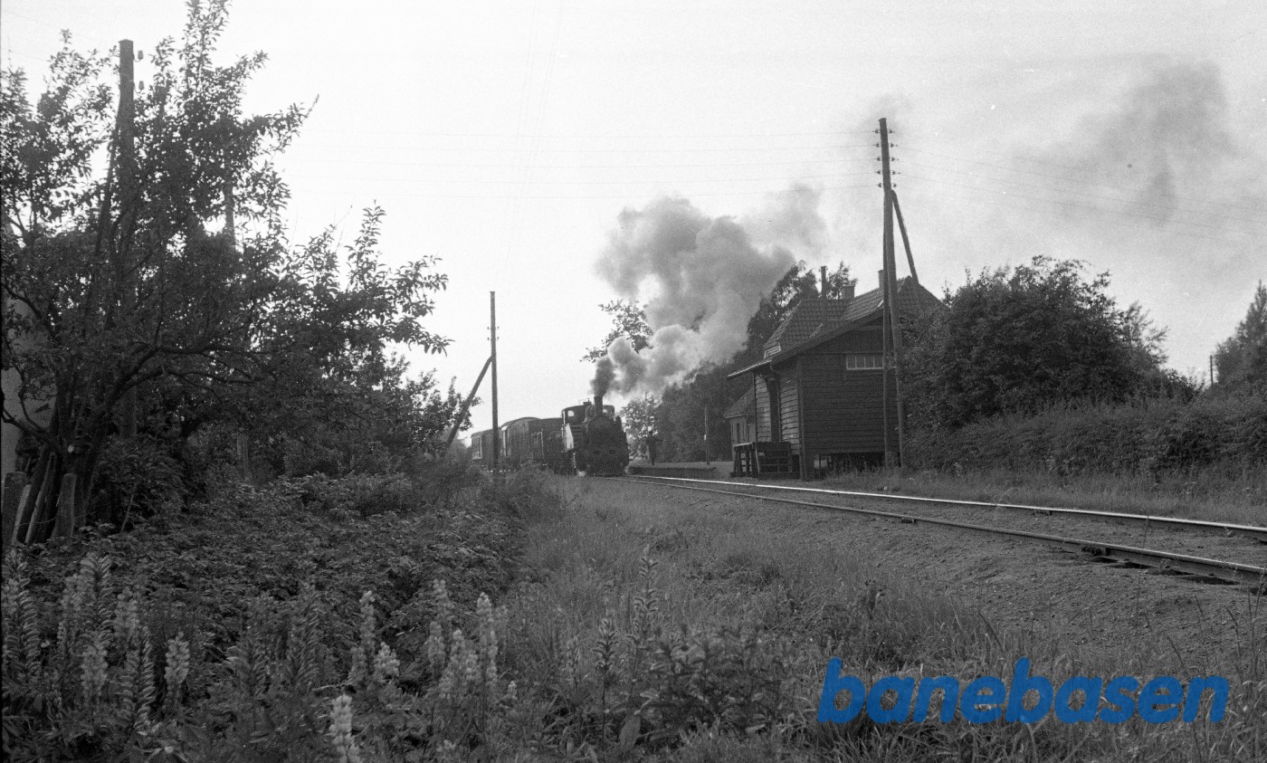 Damplokomotiv nr. 1 med godstog Damplokomotiv nr. 1 med godstog