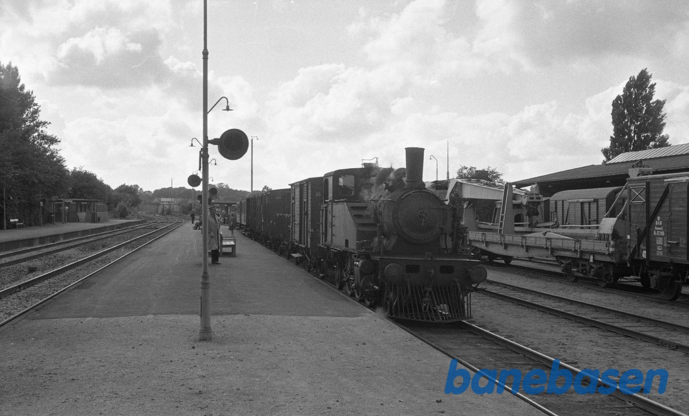 OKMJ nr. 15 med godstog til Odense OKMJ nr. 15 med godstog til Odense