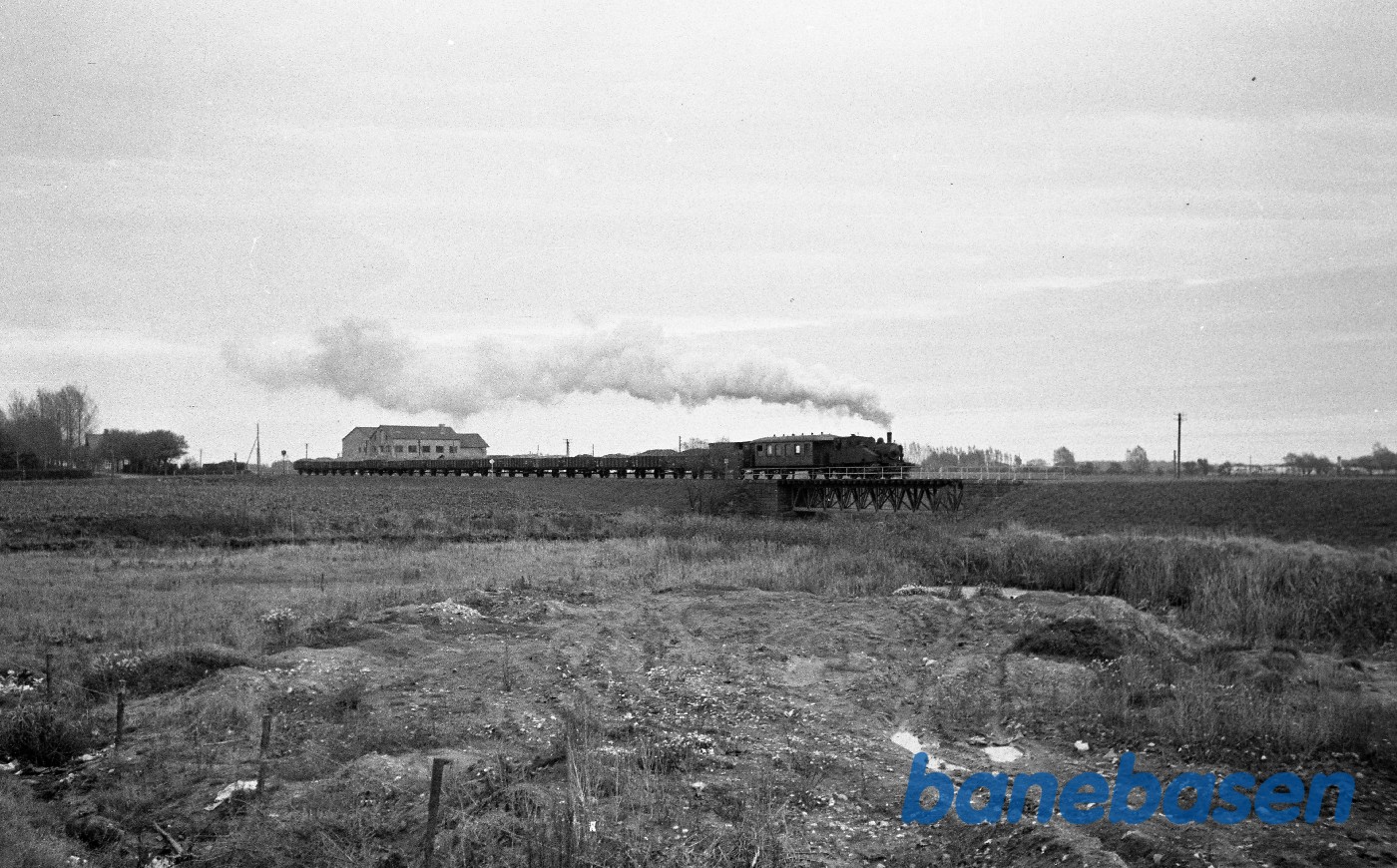 Damplokomotiv nr. 14 med godstog fra Martofte, kort efter Seden Damplokomotiv nr. 14 med godstog fra Martofte, kort efter Seden