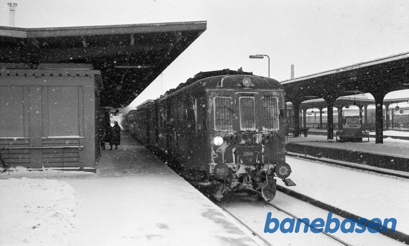 MO 1866 med erstatnings-lyntog til Nyborg MO 1866 med erstatnings-lyntog til Nyborg