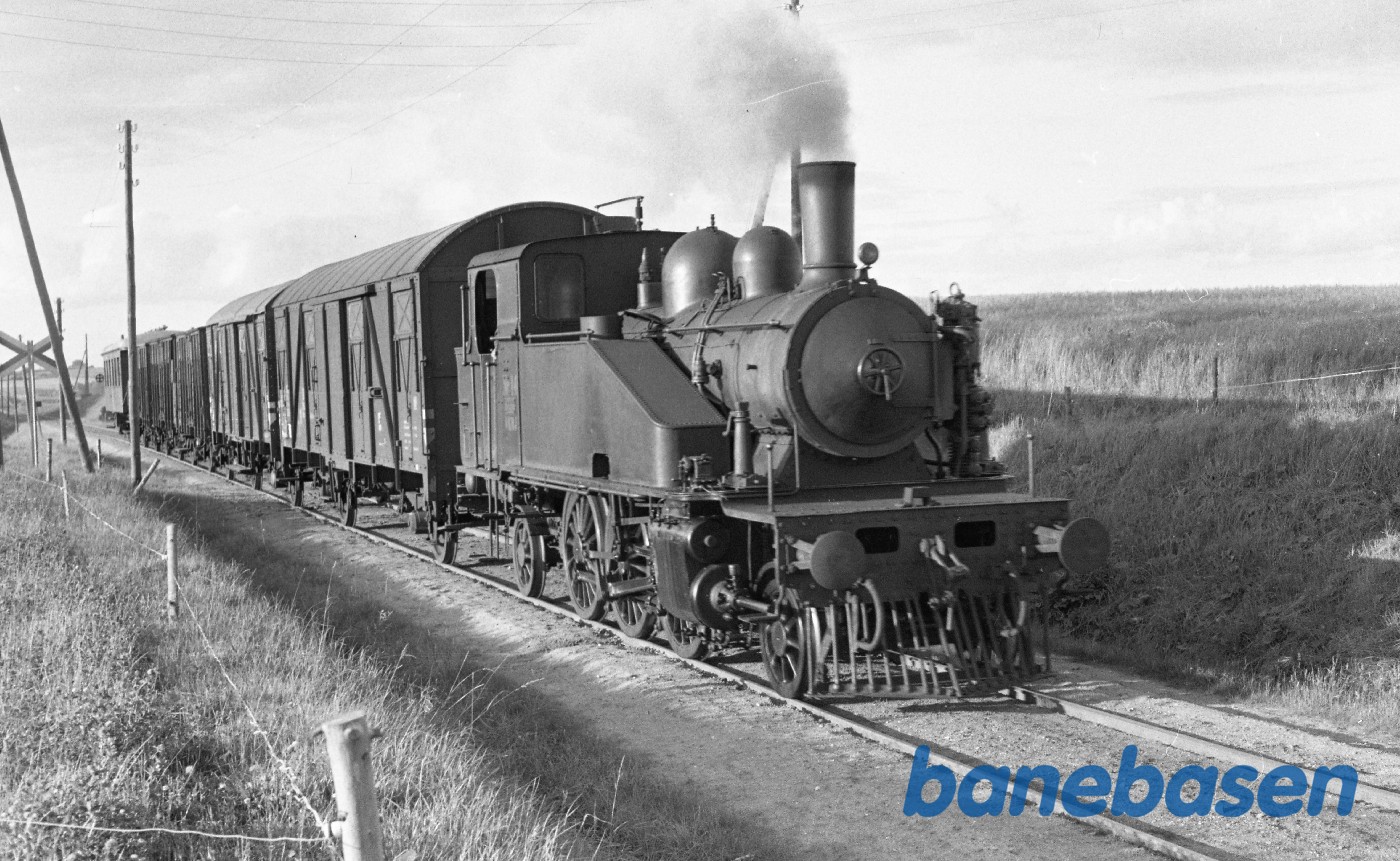 OKMJ nr. 14 med godstog til Odense, mellem Farstrup og Morud OKMJ nr. 14 med godstog til Odense, mellem Farstrup og Morud