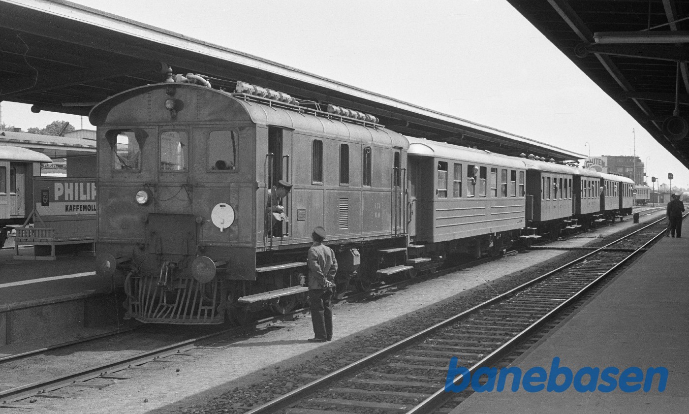 MV 10 med særtog fra Bogense til Fruens Bøge MV 10 med særtog fra Bogense til Fruens Bøge