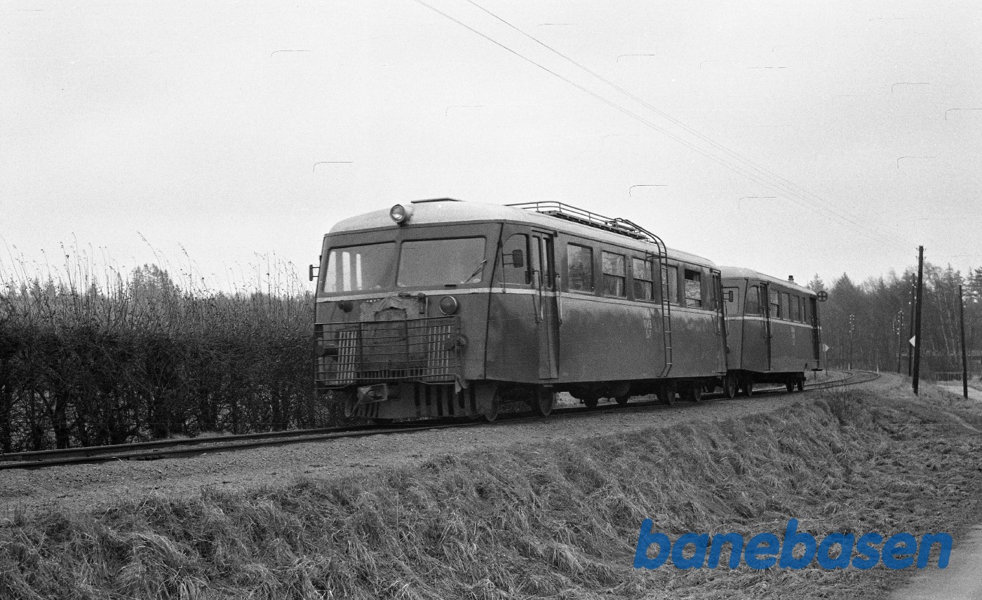 OKMJ/OMB SM 7 + SP på vej til Brenderup, kort før Morud OKMJ/OMB SM 7 + SP på vej til Brenderup, kort før Morud