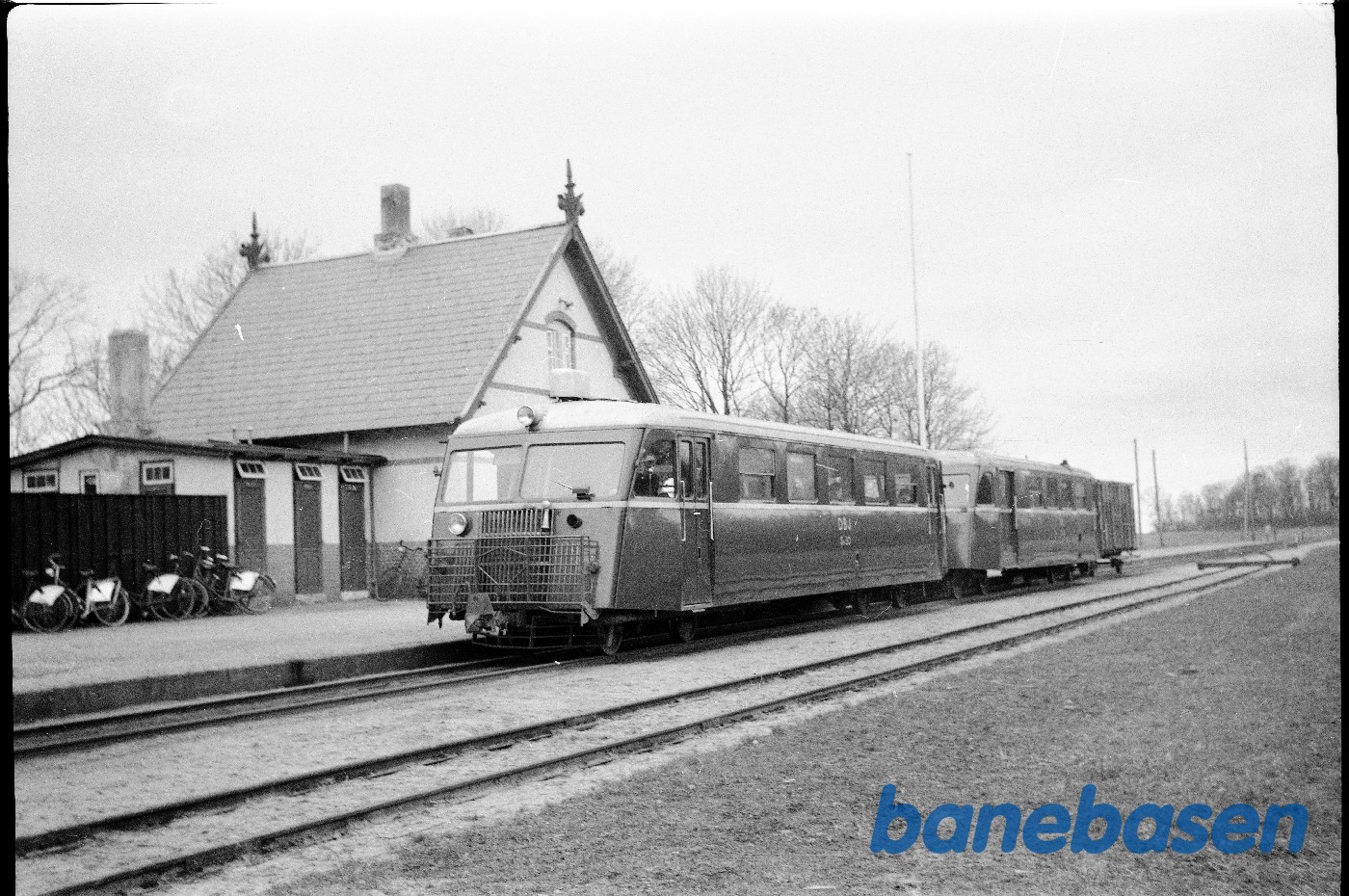 Skinnebus Sm 30 med tog Skinnebus Sm 30 med tog