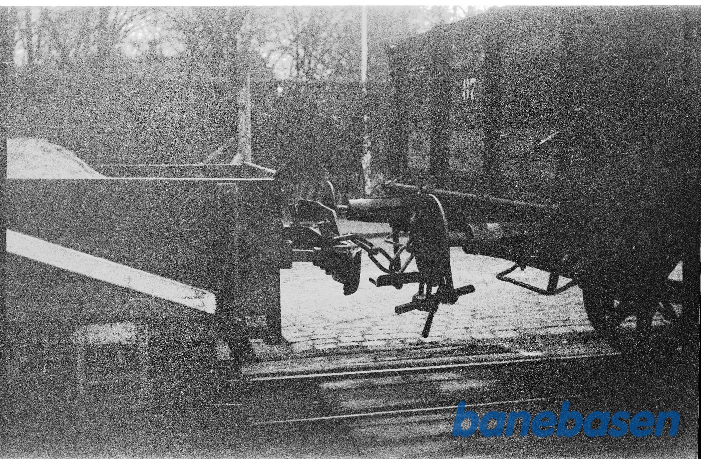 Nakskov Sukkerfabrik, kobling mellem smalspor og normalsporsvogn Nakskov Sukkerfabrik, kobling mellem smalspor og normalsporsvogn