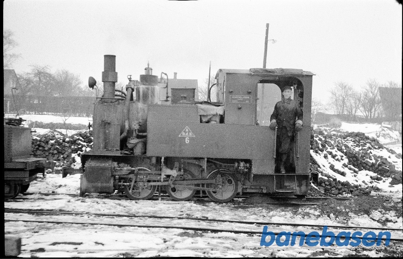 Billedet er taget på Horslunde Saftstation ved remisen eller på fabriksområdet Billedet er taget på Horslunde Saftstation ved remisen eller på fabriksområdet