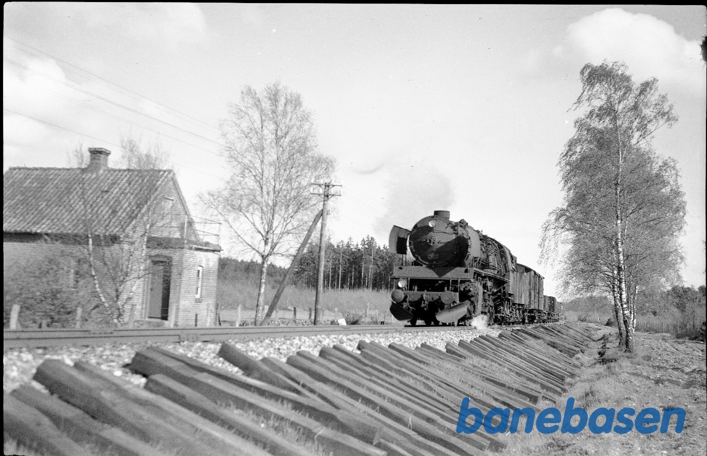 N 203 med brunkulstog N 203 med brunkulstog