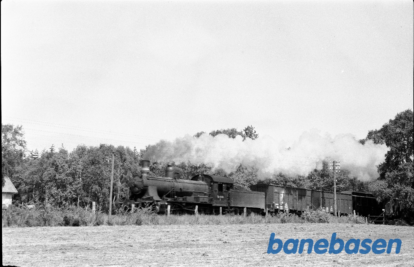 D (846?) med tog på linjen D (846?) med tog på linjen