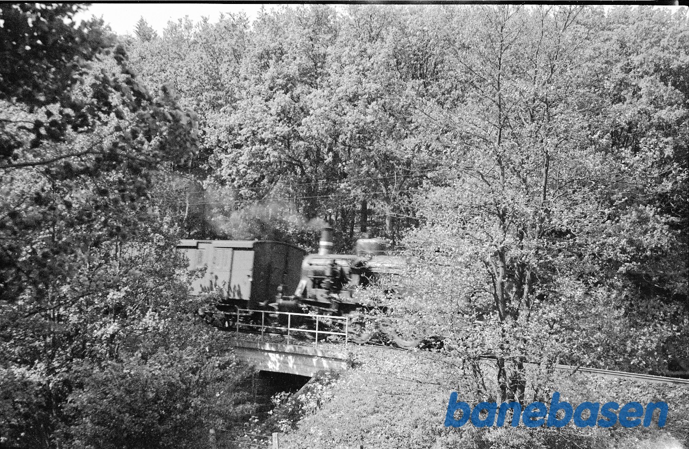 Tog med F 428 mellem Rødekro og Åbenrå Tog med F 428 mellem Rødekro og Åbenrå