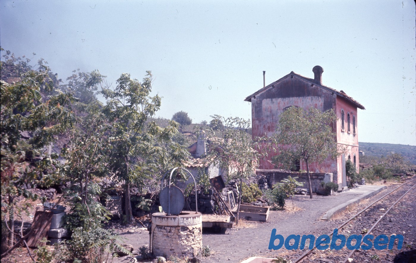 Nedlagt station Nedlagt station