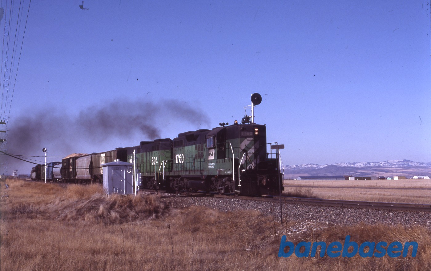 Et godstog kører ud over prærien Et godstog kører ud over prærien