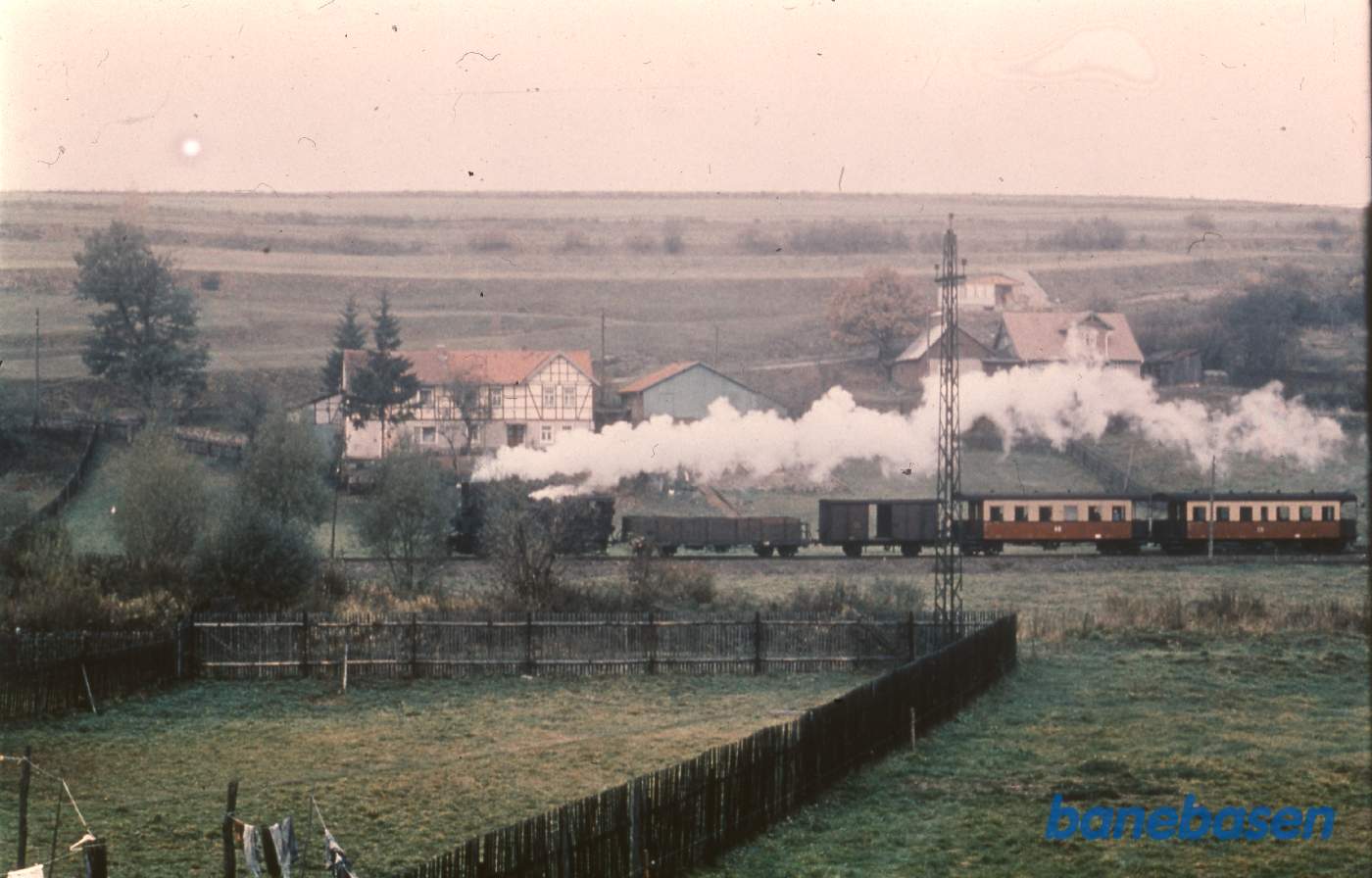 Tog på vej mellem Strassberg og Alexisbad