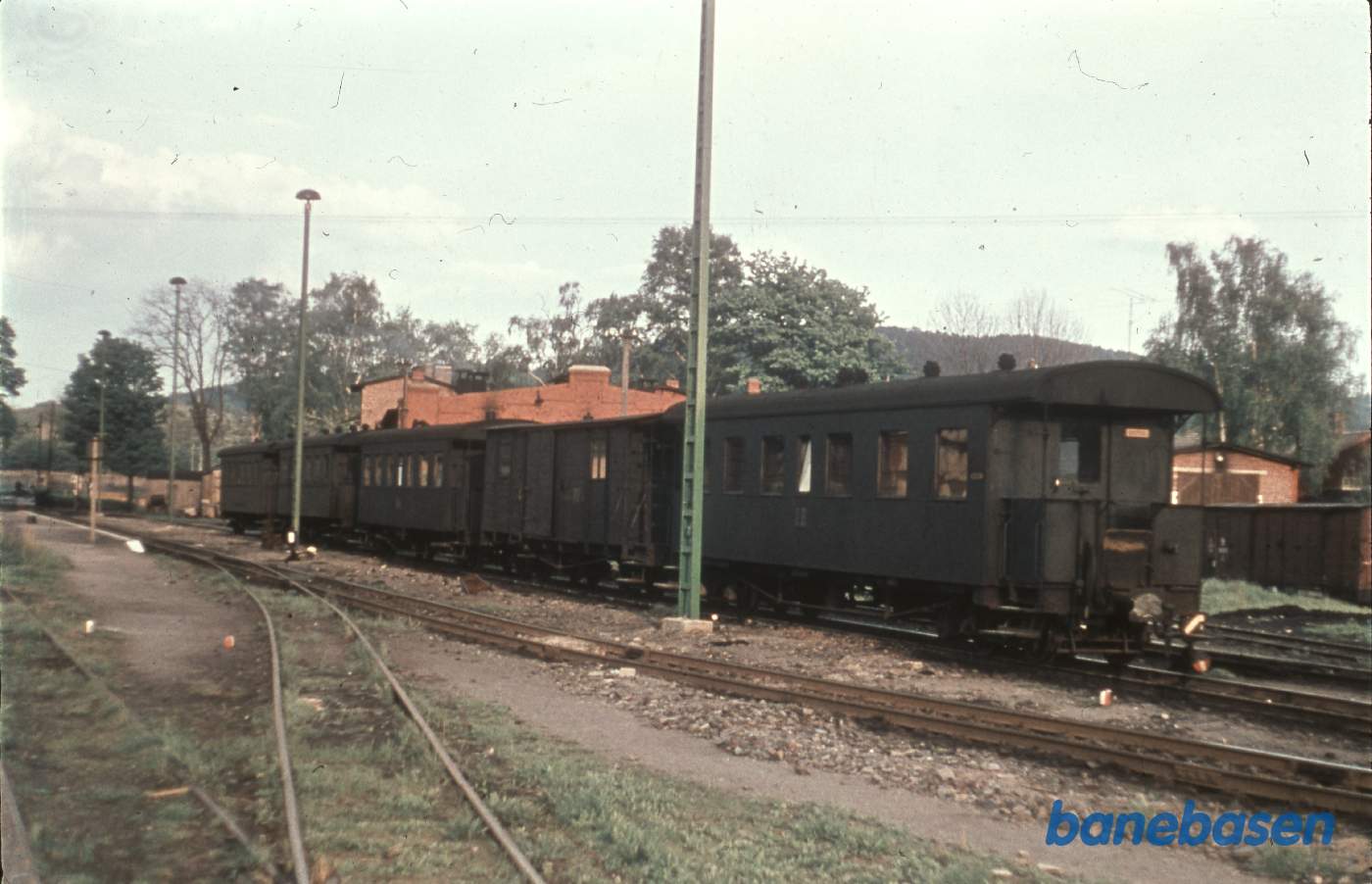 En vognstamme holder i sidesporet