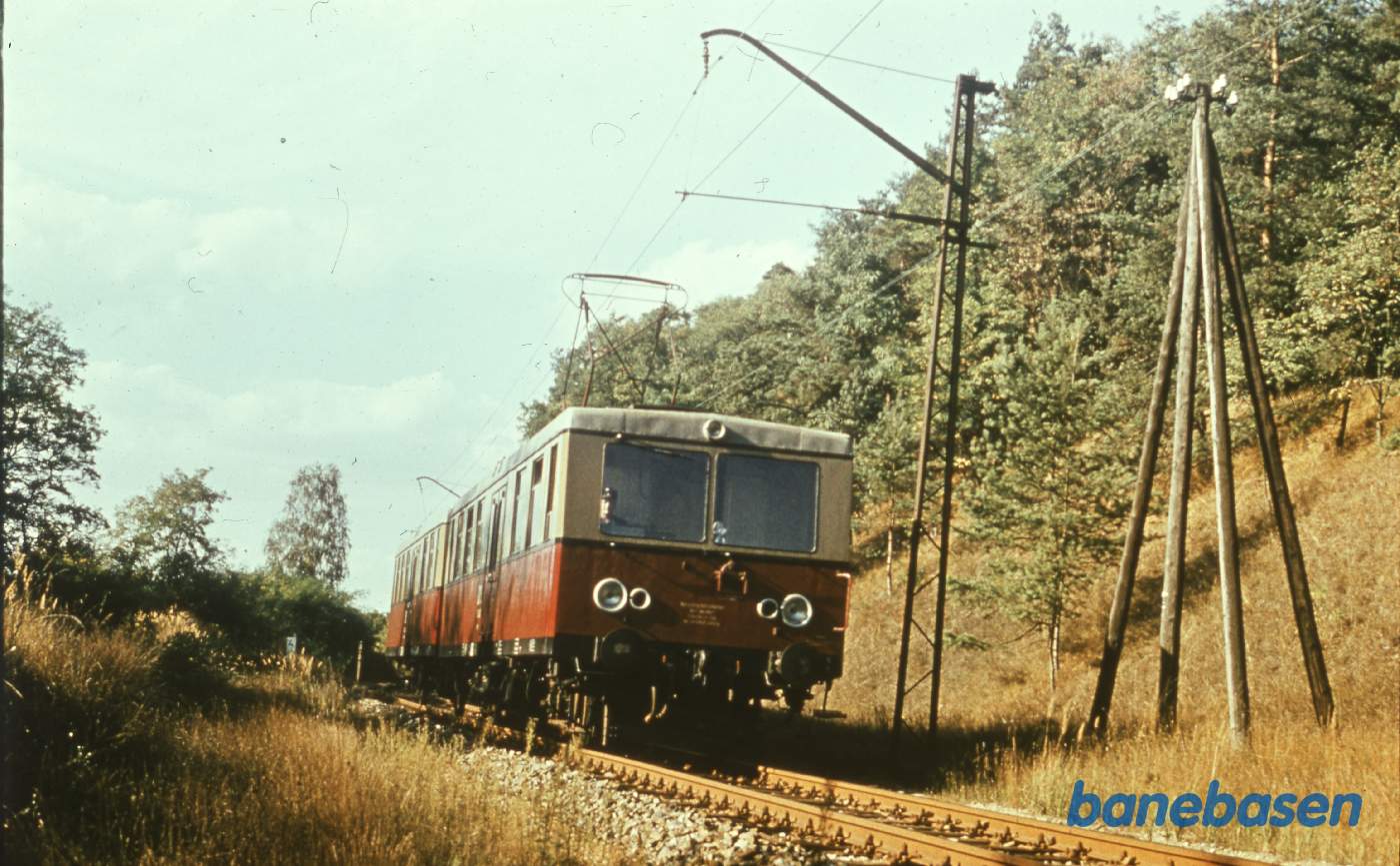 Toget kører et sted på strækningen