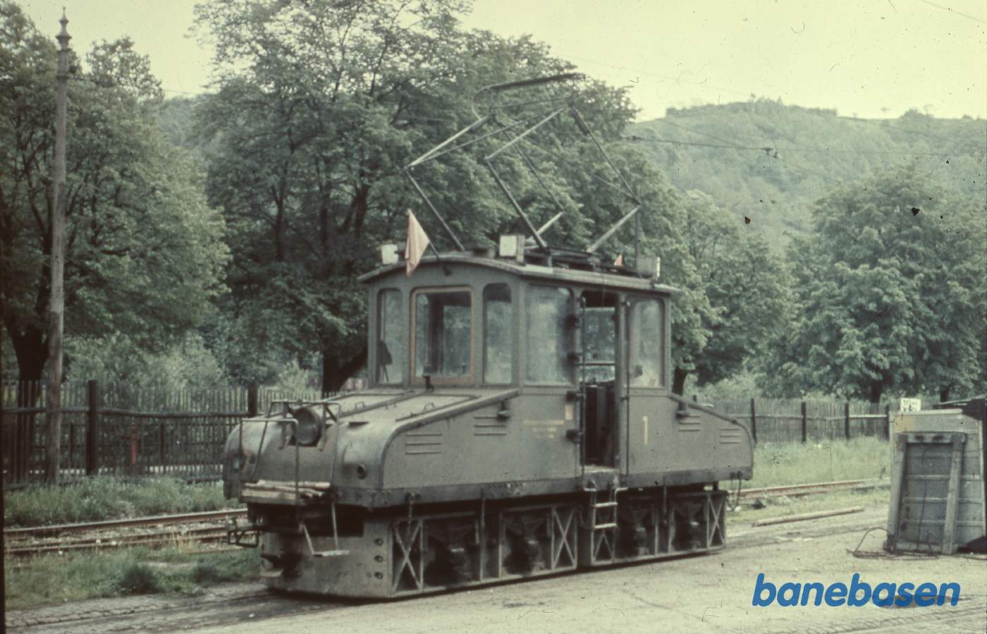 Lokomotiv ved remisen