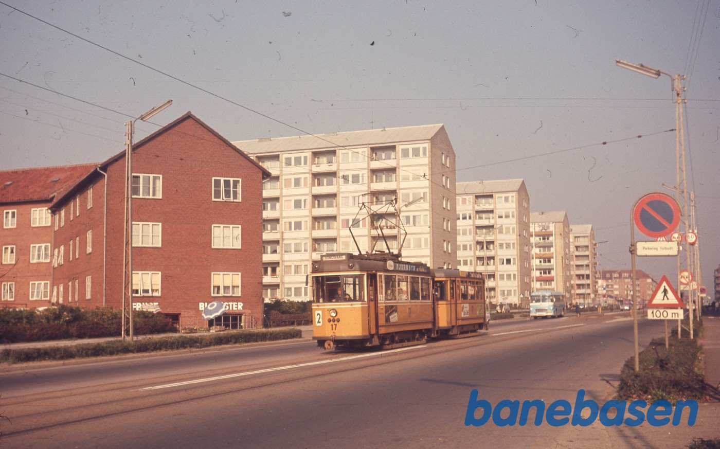 Sporvogn i gadebilledet Sporvogn i gadebilledet