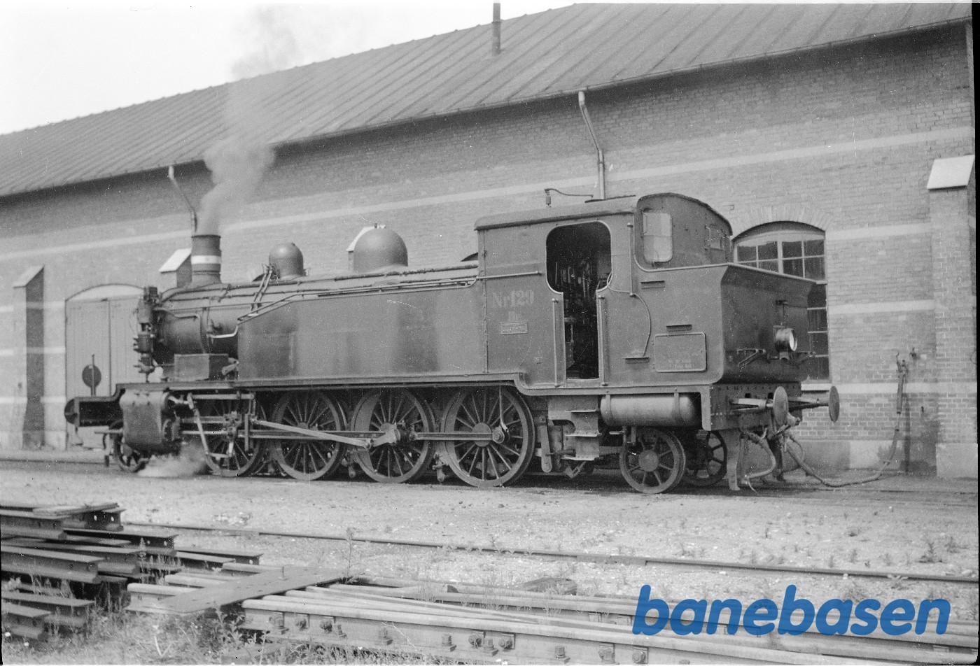 Ved remiserne Ved remiserne