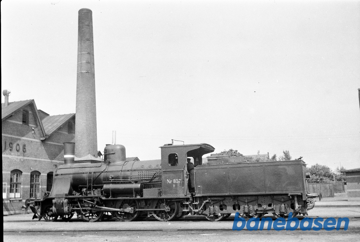 Ved remiserne Ved remiserne