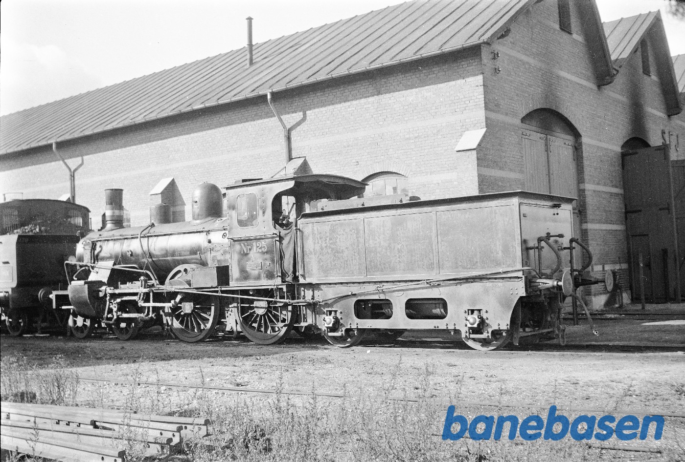 Afkoblet ved remiserne Afkoblet ved remiserne