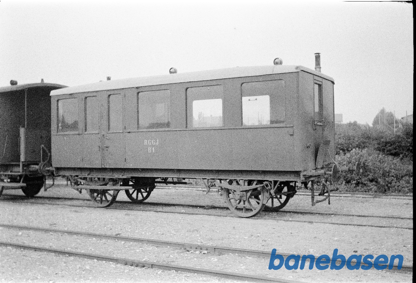 Motorbivogn B 1 der var leveret af Scandia som bivogn til Triangel-motorvogn RGGJ M 1 Motorbivogn B 1 der var leveret af Scandia som bivogn til Triangel-motorvogn RGGJ M 1
