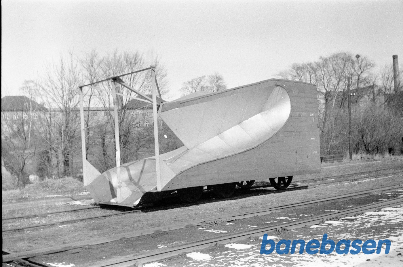 Sneplov sommer 1956 efter nedlæggelsen Sneplov sommer 1956 efter nedlæggelsen