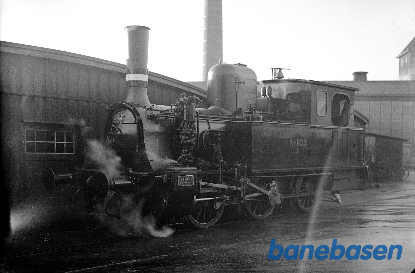 Opfyret damplokomotiv på fabrikken Opfyret damplokomotiv på fabrikken