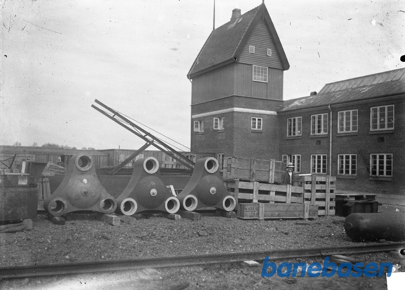 Fra gården. Masser af maskindele Fra gården. Masser af maskindele