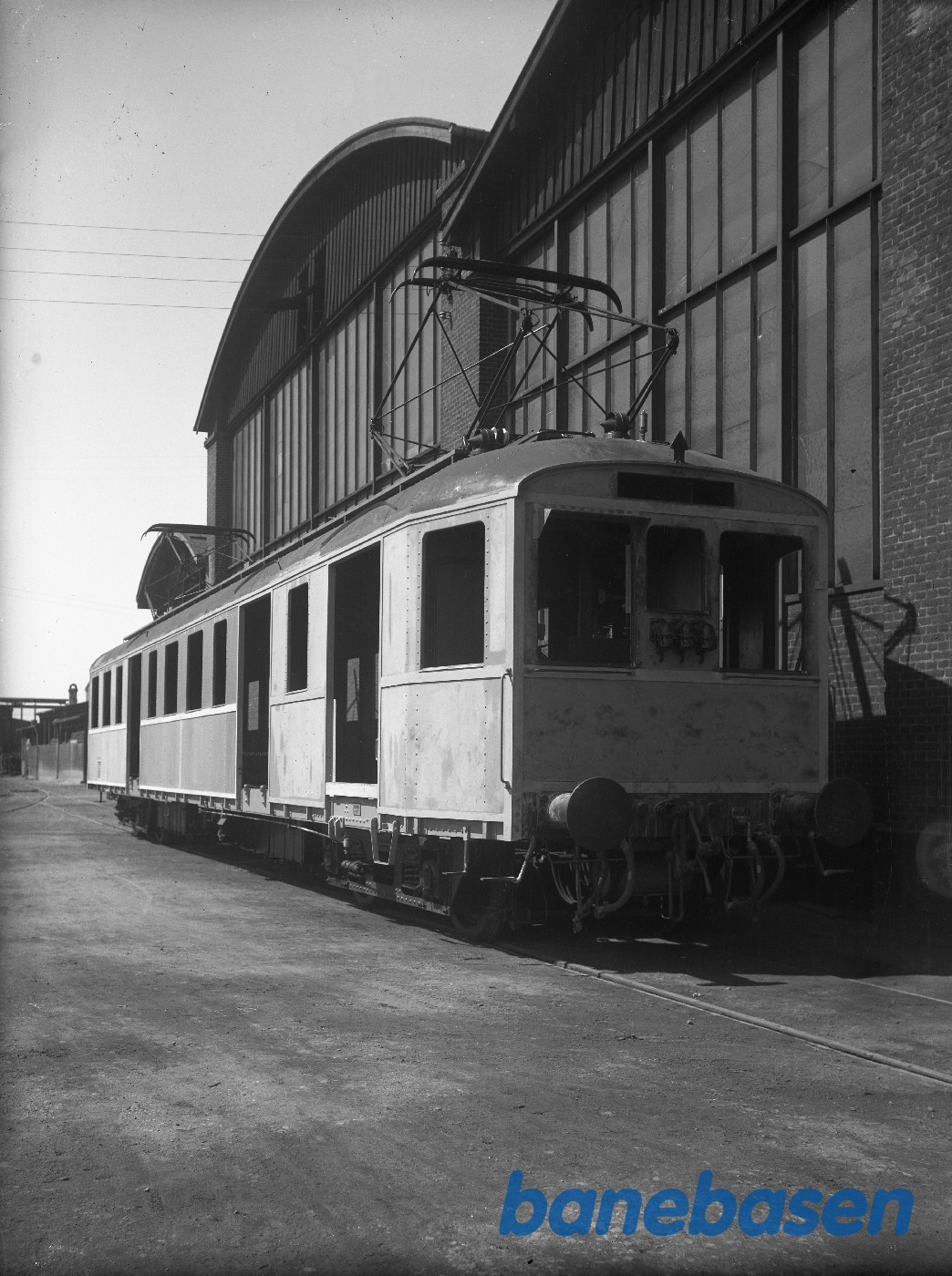 S-tog motorvogn udenfor værkstedet S-tog motorvogn udenfor værkstedet