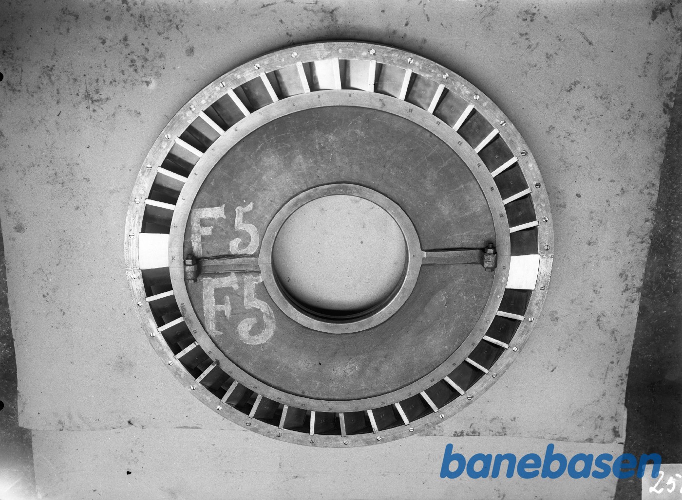 Mellembund 5 F Udstrømnings side Mellembund 5 F Udstrømnings side