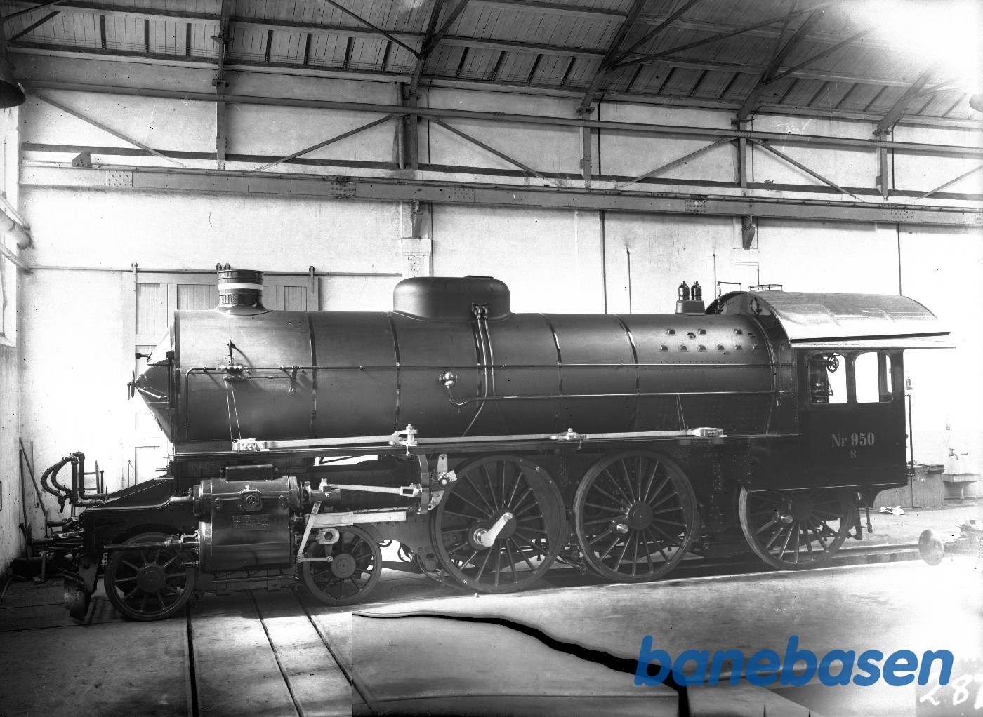 R 950 i værkstedshallen R 950 i værkstedshallen
