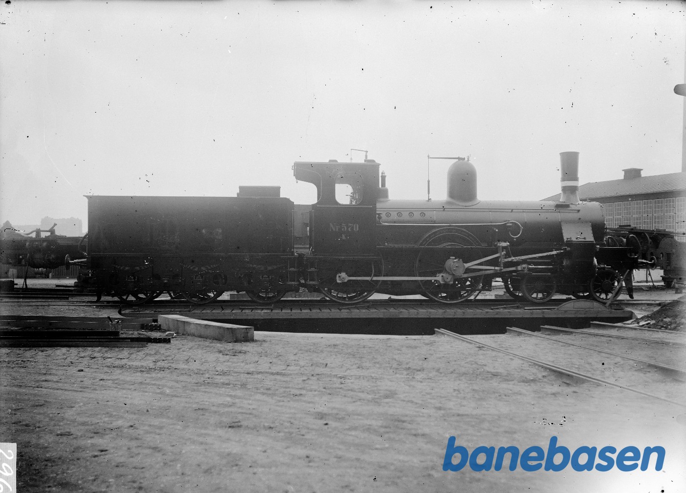 K 570 på drejeskiven hos Frichs K 570 på drejeskiven hos Frichs