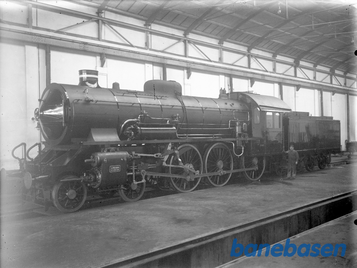 R 963 under færdiggørelse R 963 under færdiggørelse